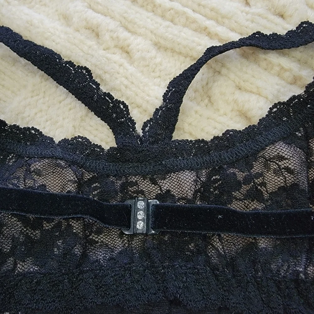 Hanky Panky After Midnight Strappy Rhinestone Bralette size XS Black Lace